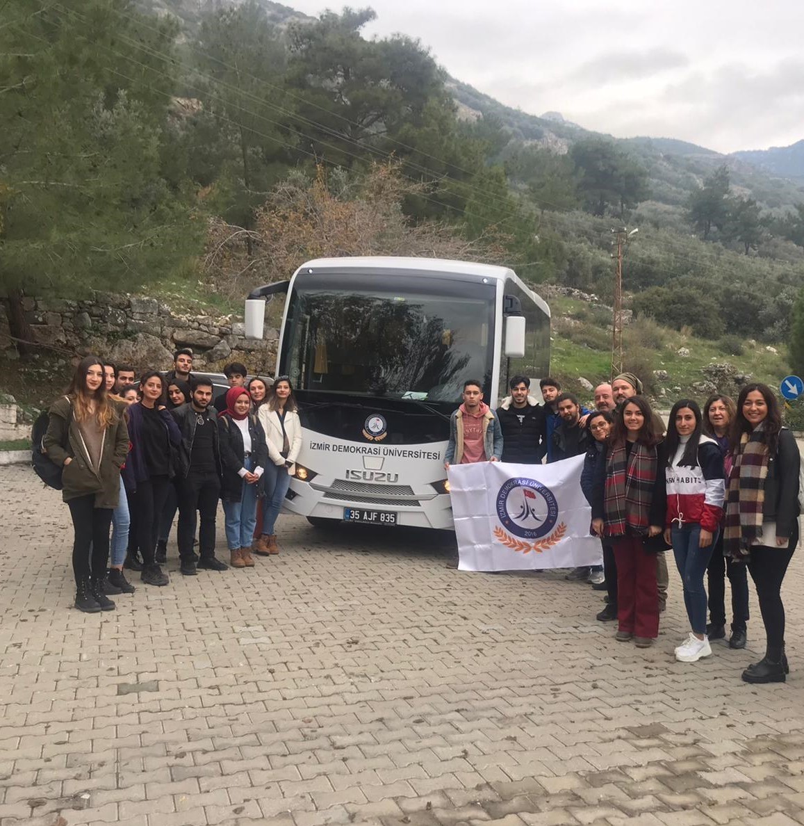 Arkeoloji topluluğu, Arkeoloji bölüm öğretim üyelerinin katılımı ile Milet, Priene, Didyma antik kentlerine 21.12.2019 tarihinde teknik gezi düzenlemiştir.